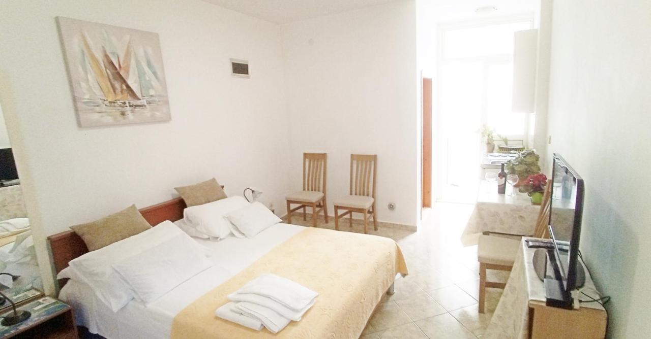Ava Studio Apartment And Room Dubrovnik Exterior photo